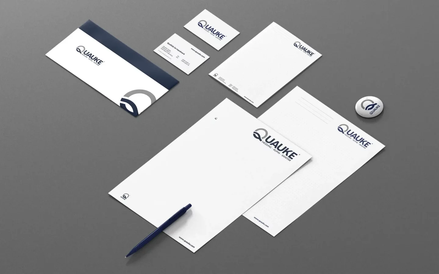 Briefpapier und Umschlag mit Quauke Logodesign